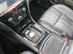 کرایسلەر 300